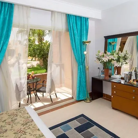 Mirage Apartments & Aqua Park